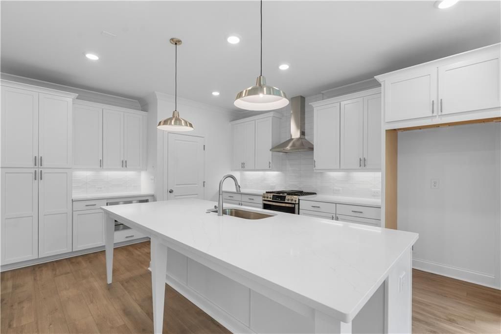 Image 10 of property listing at 4920 Molder Avenue 62, Buford, GA 30518