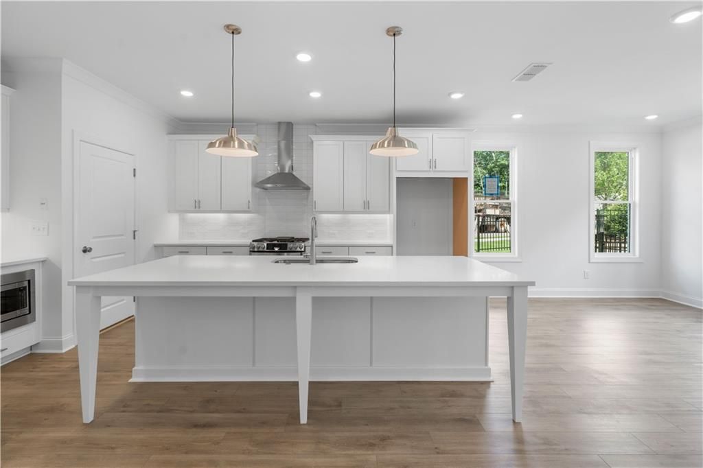 Image 12 of property listing at 4920 Molder Avenue 62, Buford, GA 30518