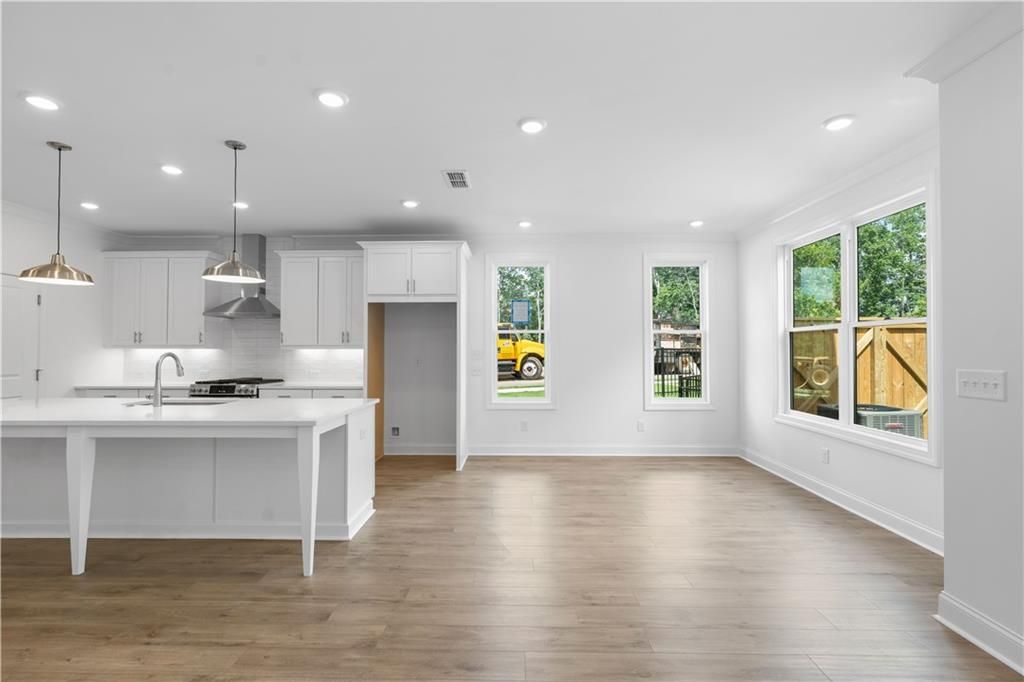 Image 14 of property listing at 4920 Molder Avenue 62, Buford, GA 30518