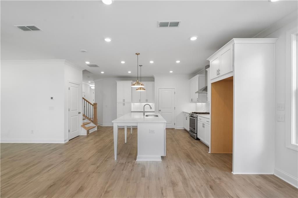 Image 15 of property listing at 4920 Molder Avenue 62, Buford, GA 30518