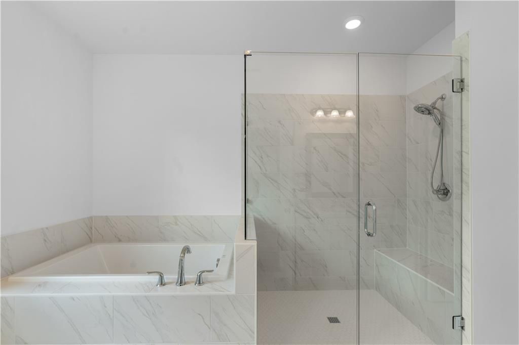 Image 27 of property listing at 4920 Molder Avenue 62, Buford, GA 30518