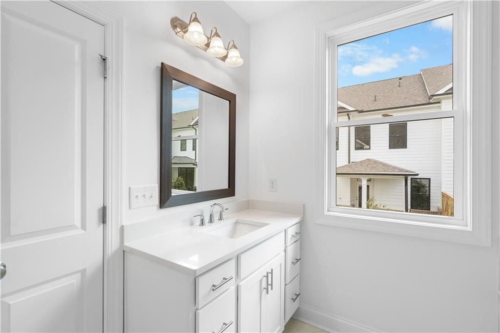 Image 28 of property listing at 4920 Molder Avenue 62, Buford, GA 30518