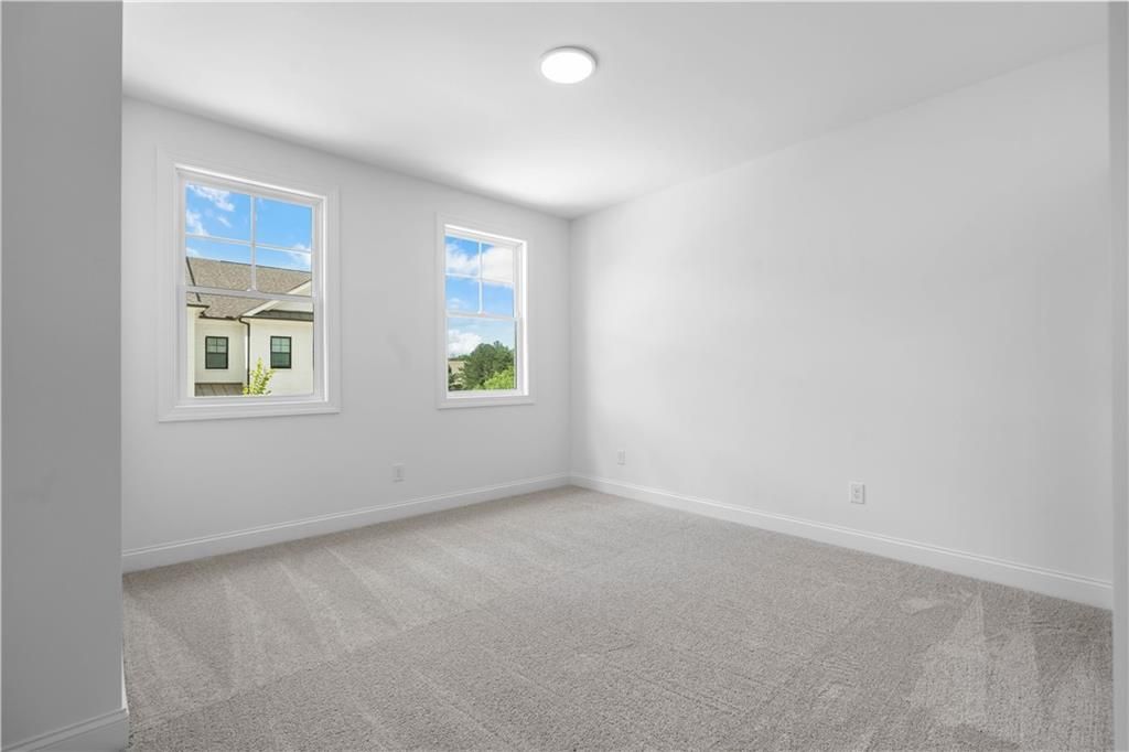 Image 33 of property listing at 4920 Molder Avenue 62, Buford, GA 30518