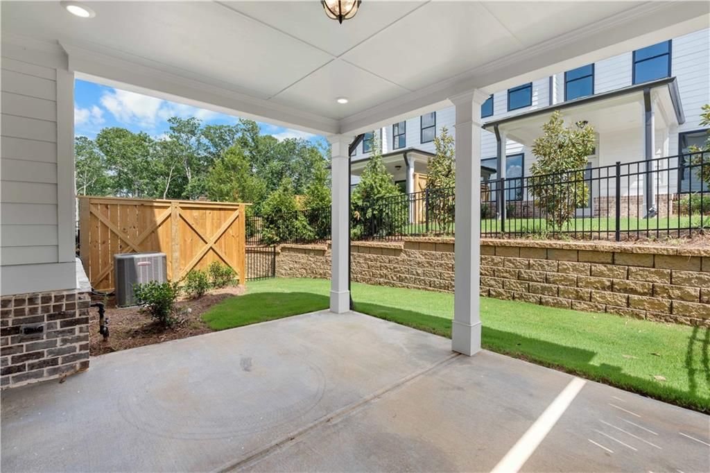 Image 36 of property listing at 4920 Molder Avenue 62, Buford, GA 30518