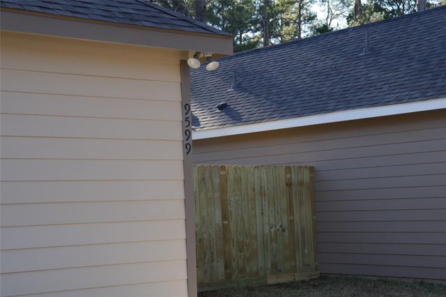 9596 Darkwood Street, Willis, TX 77318