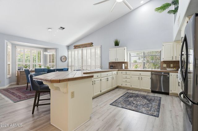 24619 S Ribbonwood Drive, Sun Lakes, AZ 85248