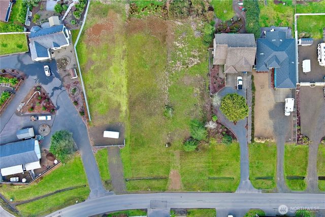 509 E Chance a La Mer NE, Ocean Shores, WA 98569