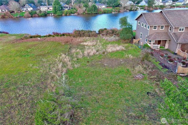 509 E Chance a La Mer NE, Ocean Shores, WA 98569