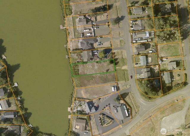 509 E Chance a La Mer NE, Ocean Shores, WA 98569