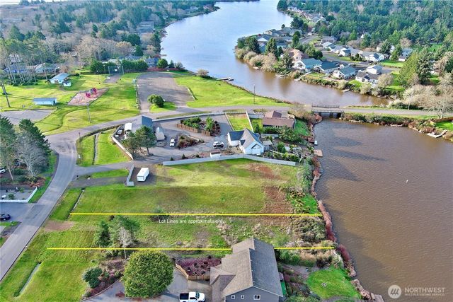 509 E Chance a La Mer NE, Ocean Shores, WA 98569