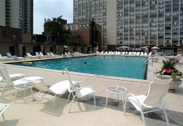 655 W IRVING PARK Road 3313, Chicago, IL 60613