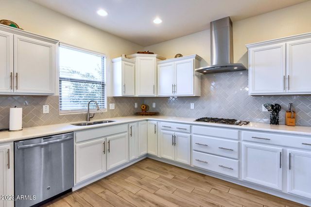 4712 E NOCONA Lane, Phoenix, AZ 85050