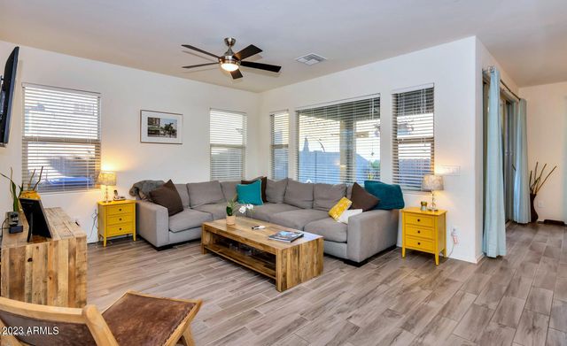 4712 E NOCONA Lane, Phoenix, AZ 85050