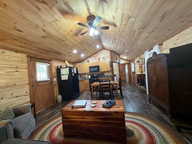 3485 Pilot Road, Stanton, KY 40380