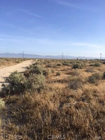 93 Avenue J, Roosevelt, CA 93535