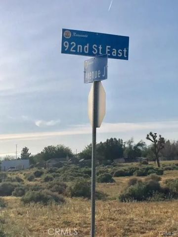 93 Avenue J, Roosevelt, CA 93535