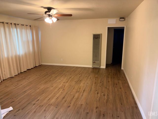 212 Western Drive, Bakersfield, CA 93309