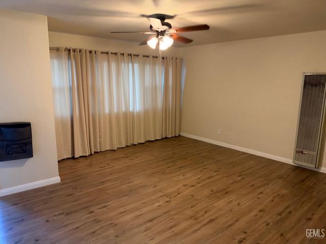 212 Western Drive, Bakersfield, CA 93309