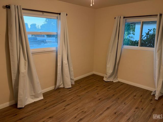 212 Western Drive, Bakersfield, CA 93309