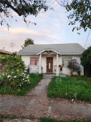 12618 Freeman Avenue, Hawthorne, CA 90250