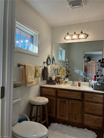 152 Prospectors Way, Lexington, NC 27292