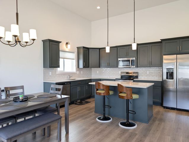 6058 Martin Lane W, West Fargo, ND 58078