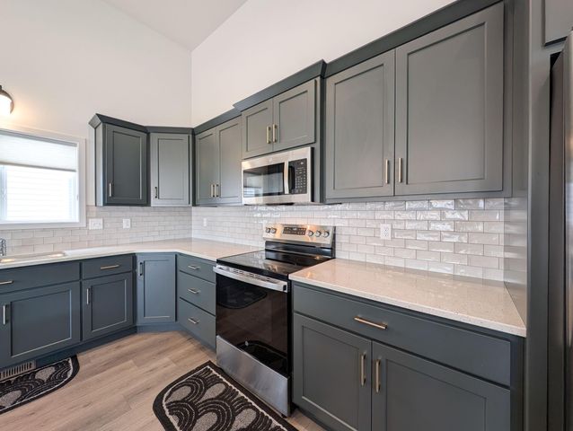 6058 Martin Lane W, West Fargo, ND 58078