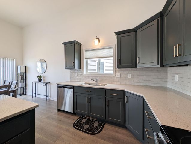 6058 Martin Lane W, West Fargo, ND 58078