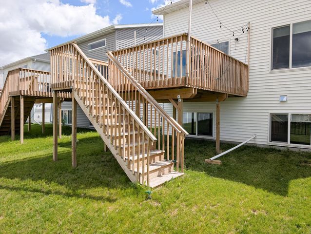 6058 Martin Lane W, West Fargo, ND 58078