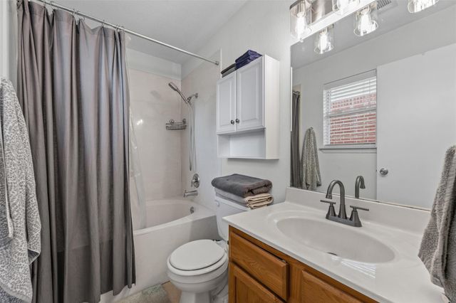 13501 Lismore LN, Pflugerville, TX 78660