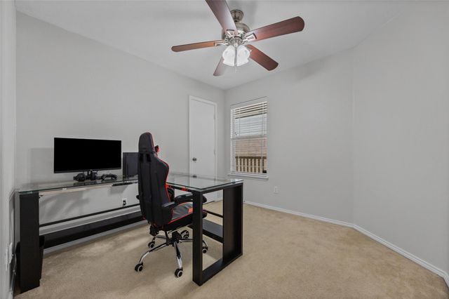 13501 Lismore LN, Pflugerville, TX 78660