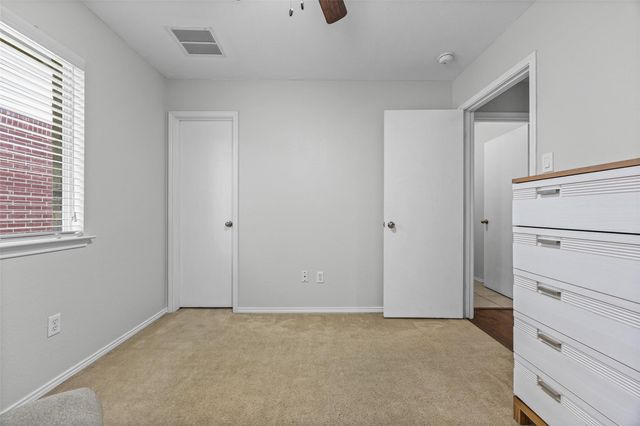 13501 Lismore LN, Pflugerville, TX 78660