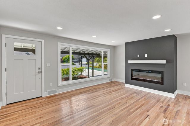 4960 Vesper Drive, Everett, WA 98203