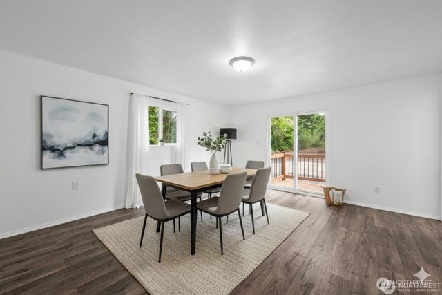 2693 State Rt 101, Ilwaco, WA 98624