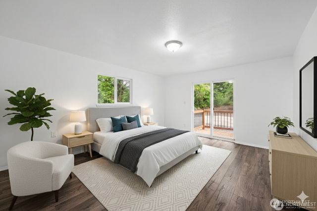 2693 State Rt 101, Ilwaco, WA 98624