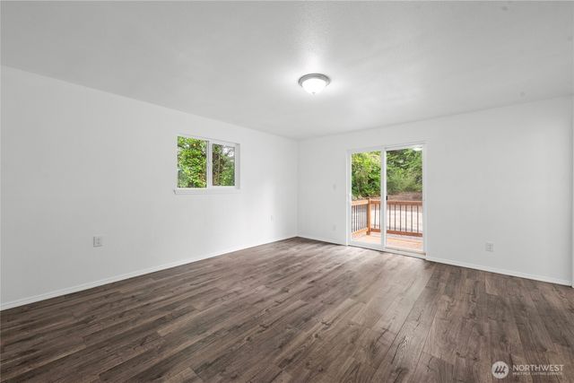 2693 State Rt 101, Ilwaco, WA 98624