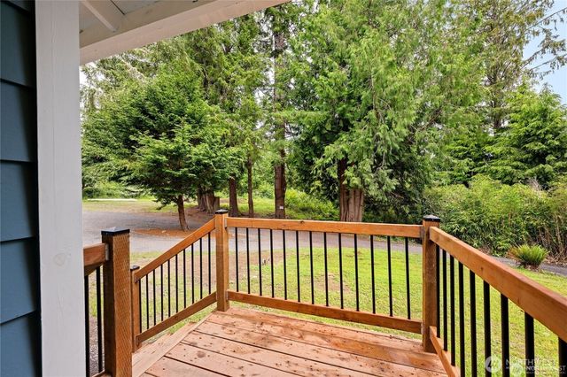 2693 State Rt 101, Ilwaco, WA 98624