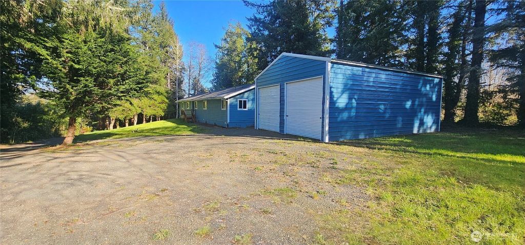2693 State Rt 101, Ilwaco, WA 98624