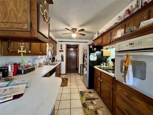 1340 NW 9th Street, Moore, OK 73170