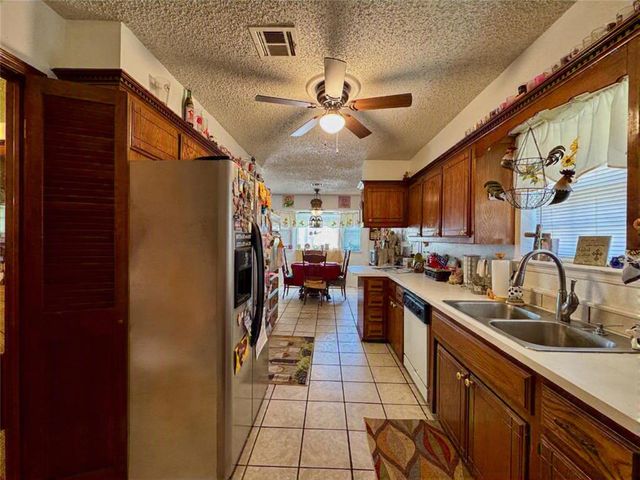 1340 NW 9th Street, Moore, OK 73170