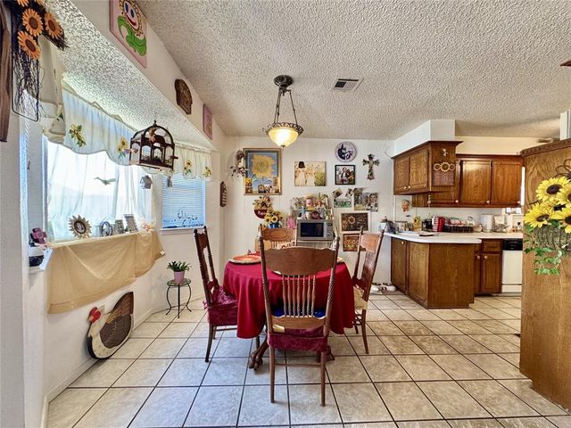1340 NW 9th Street, Moore, OK 73170