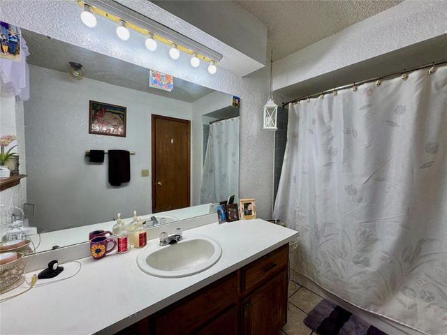 1340 NW 9th Street, Moore, OK 73170