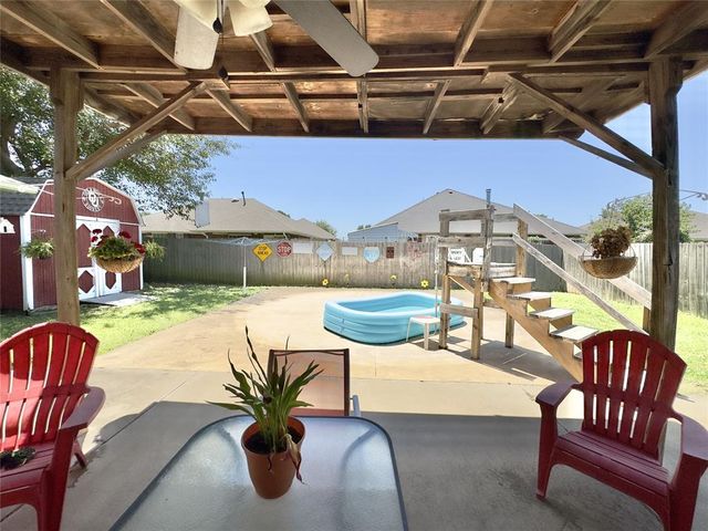1340 NW 9th Street, Moore, OK 73170
