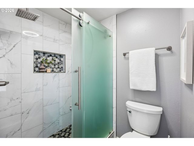 16595 Sw HENDERSON Ct, Beaverton, OR 97007