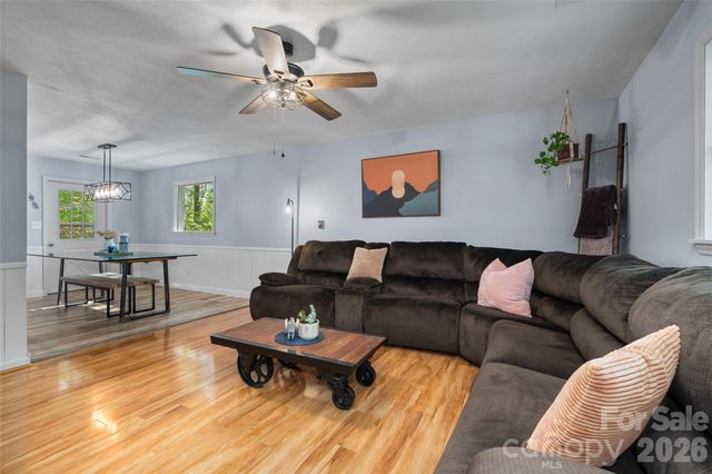 84 Chisholm Street, Saluda, NC 28773