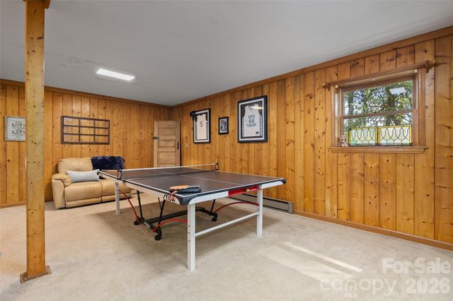 84 Chisholm Street, Saluda, NC 28773