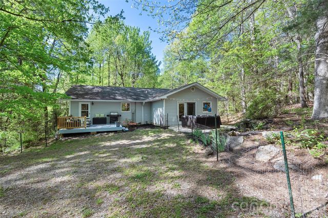 84 Chisholm Street, Saluda, NC 28773