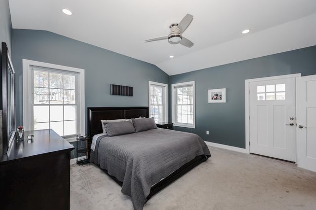 18 Highclere Road, Windham, NH 03087