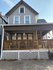 826 N 22nd STREET, Milwaukee, WI 53233