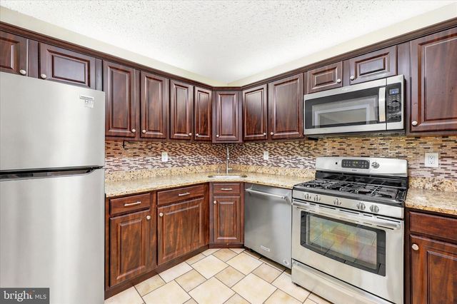 43 ASPEN CT, Hamilton Township, NJ 08619